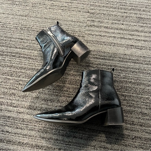 Everlane Glossy Black Boss Booties - Size 8 - Picture 9 of 10